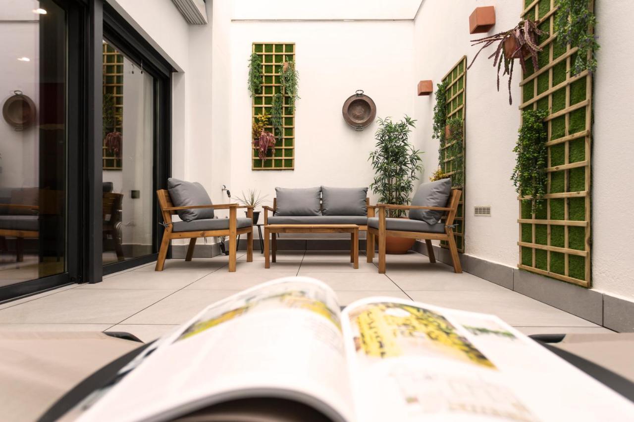 Apartamentos Bajeles Sevilla Urban Exterior foto