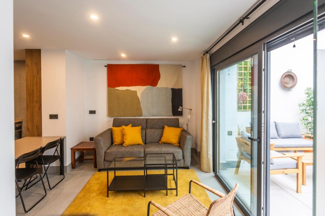 Apartamentos Bajeles Sevilla Urban Exterior foto
