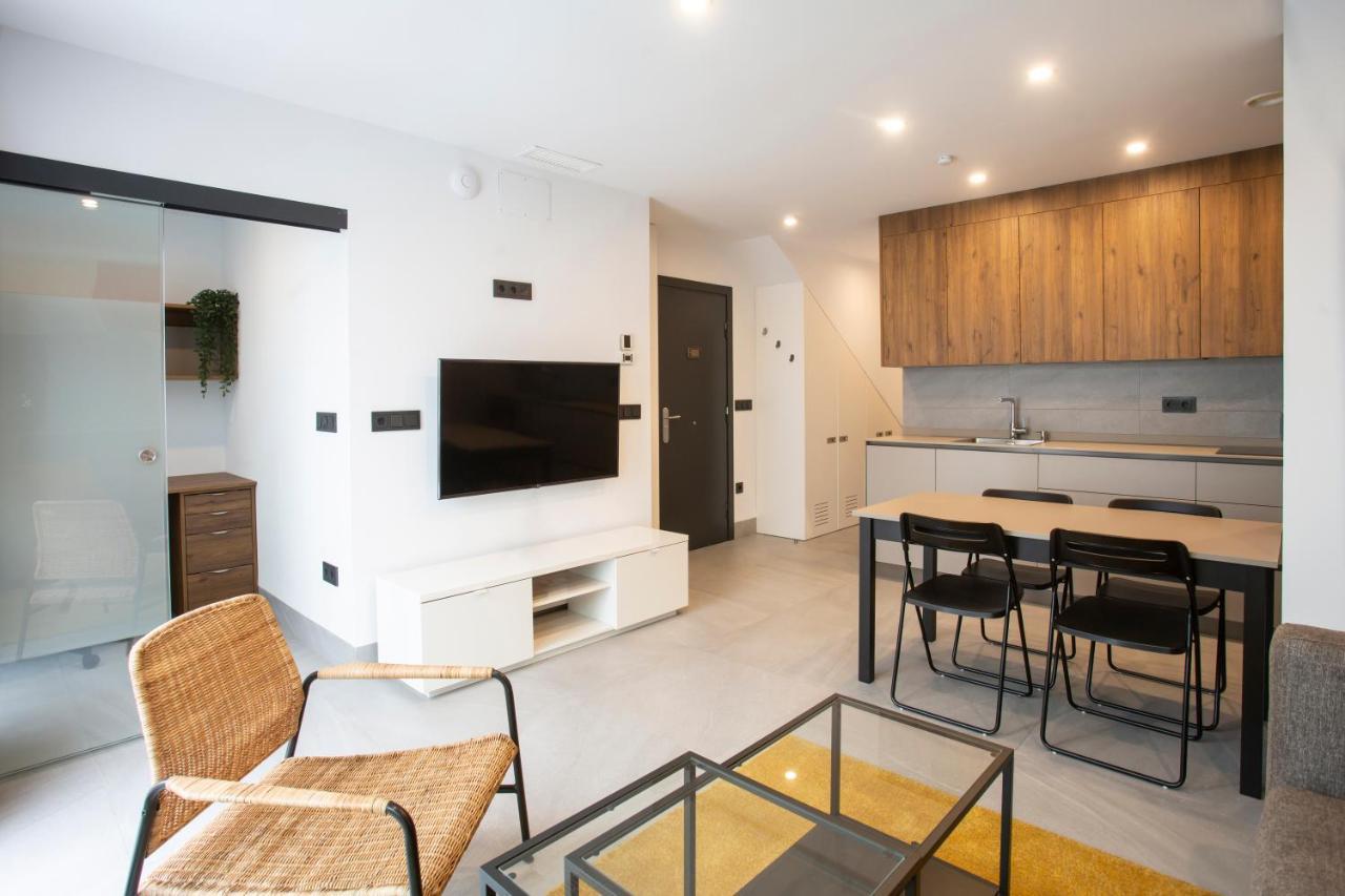 Apartamentos Bajeles Sevilla Urban Exterior foto