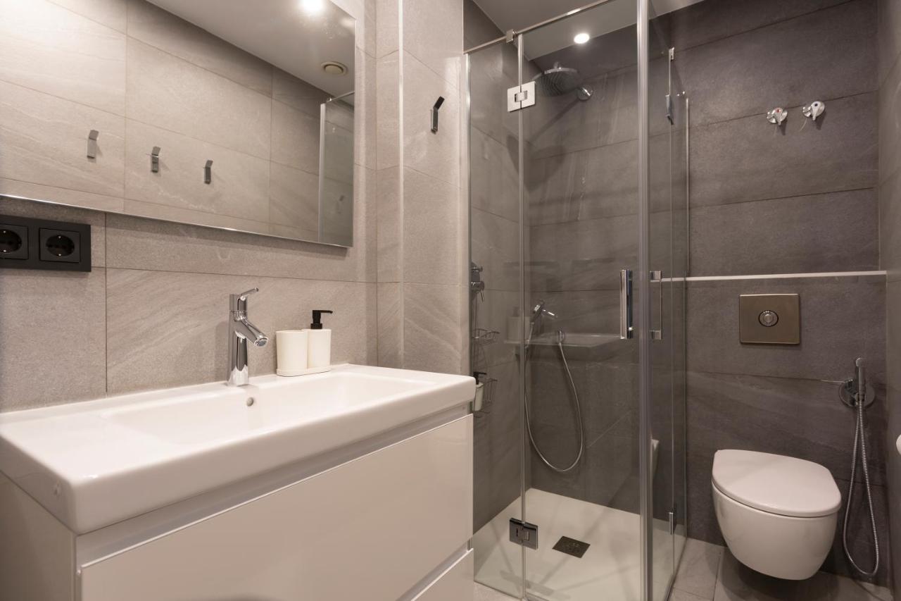 Apartamentos Bajeles Sevilla Urban Exterior foto