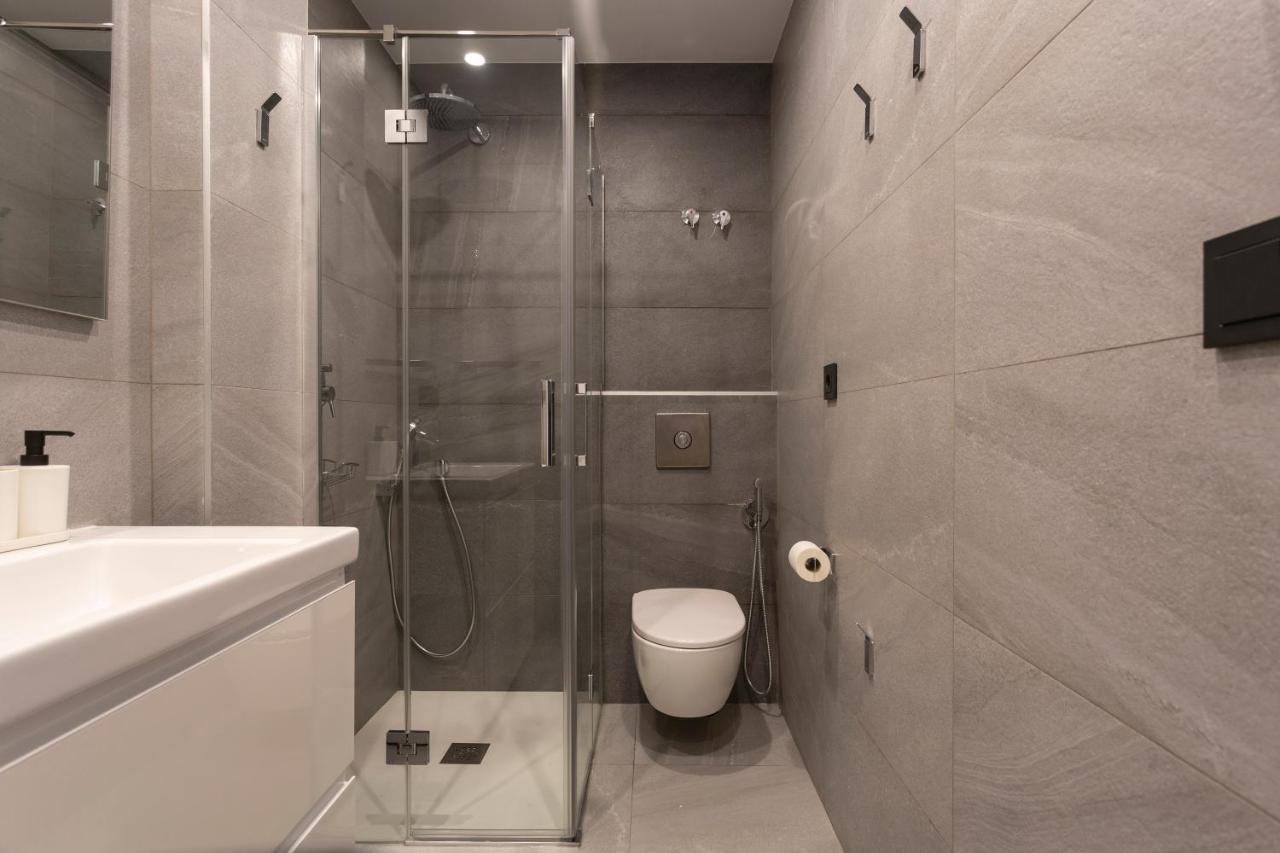 Apartamentos Bajeles Sevilla Urban Exterior foto
