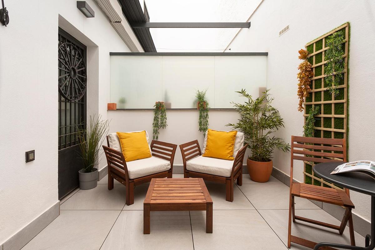 Apartamentos Bajeles Sevilla Urban Exterior foto